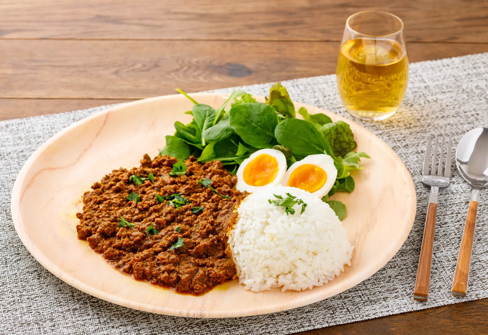 【大槌鹿のキーマカレー缶】華やかにスパイス薫る、山のジビエのキーマカレー。 · MOMIJI株式会社 / 大槌ジビエ
